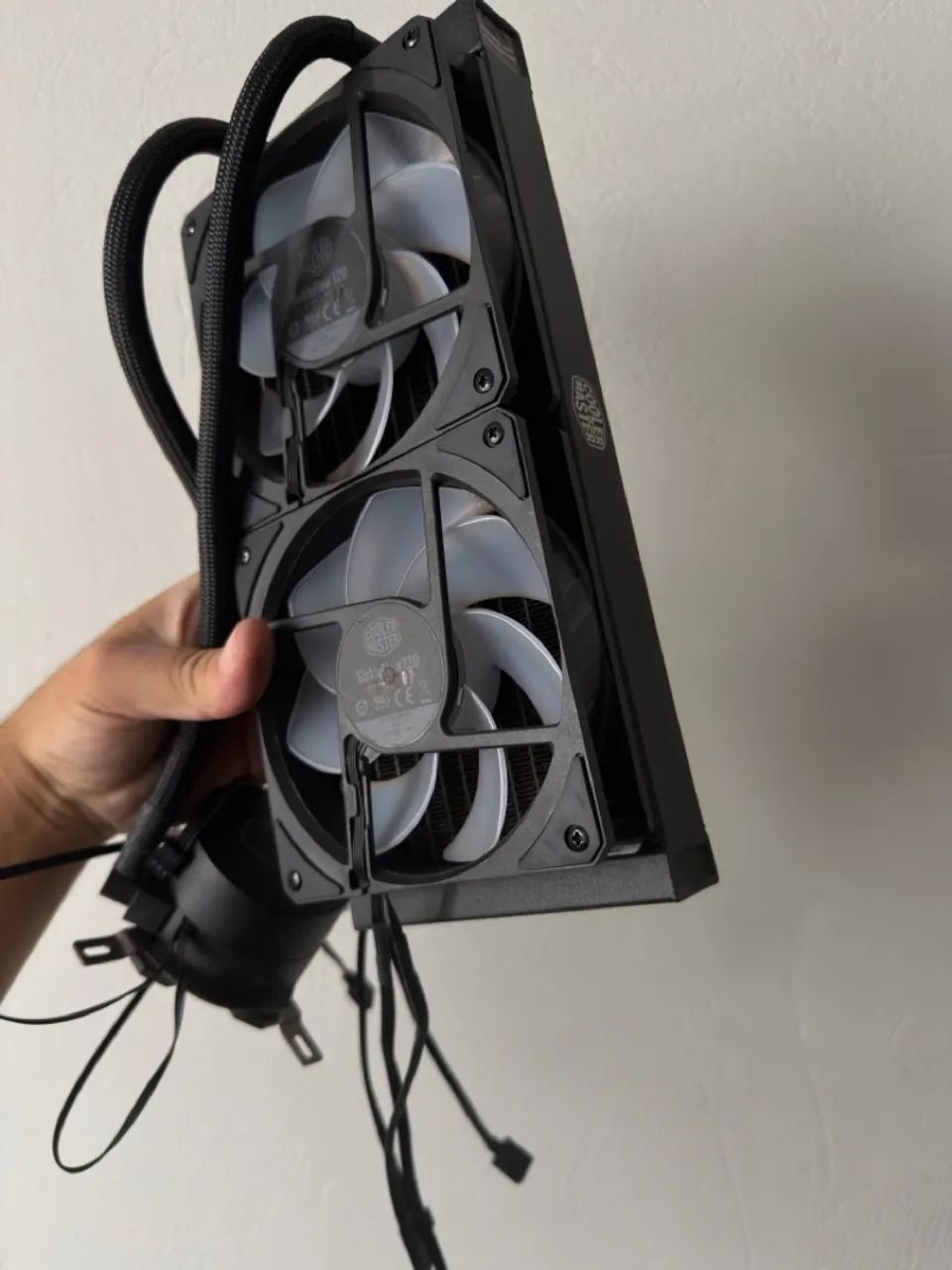 WATER COOLER COOLER MASTER RGB  - Foto 3