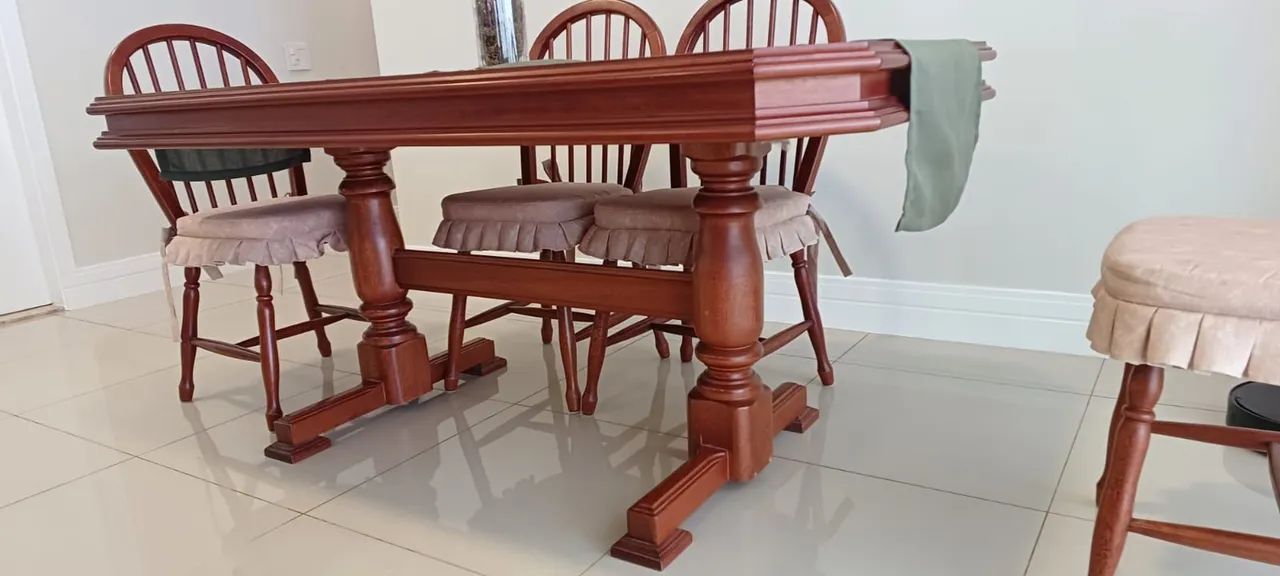 Mesa colonial rústica elegante móveis de Gramado com 6 cadeiras - Foto 3
