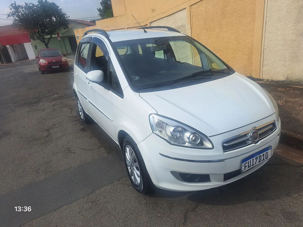Fiat Idea Essence 1.6 Flex 16V 5P 2016 - Foto 2