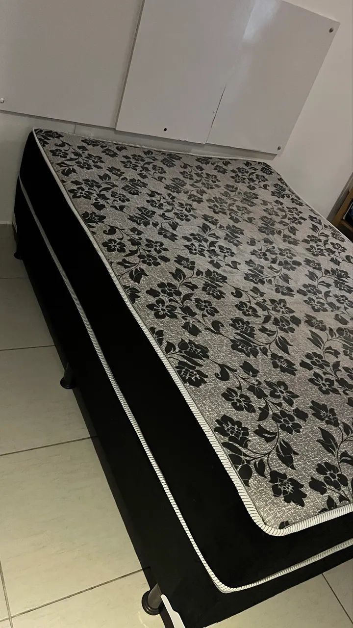 Vendo cama casal em perfeito estado 