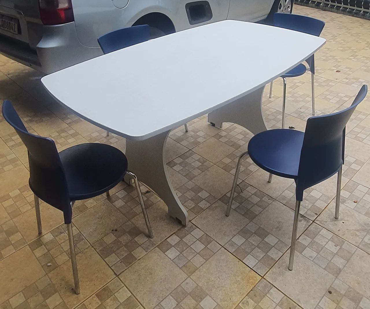 CONJUNTO MESA COM 4 CADEIRAS  - Foto 3