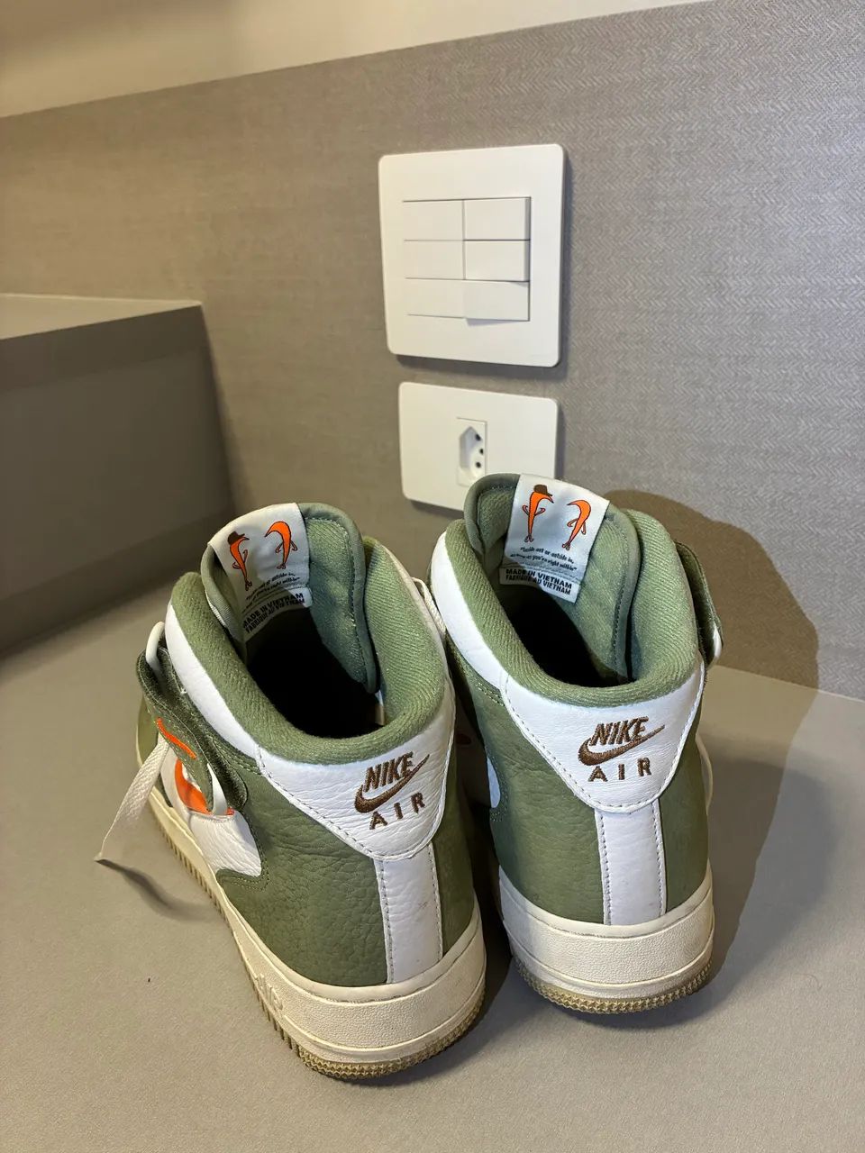 Nike Air Force 1 Mid Olive Green  - Foto 3