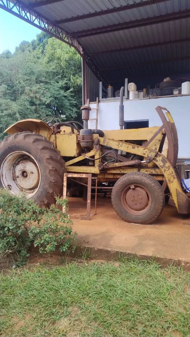 Trator CBT 2105
