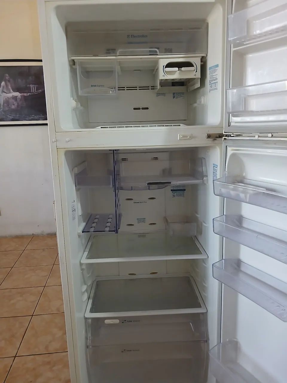 Geladeira Electrolux Df48 r$ 700 00 - Foto 2