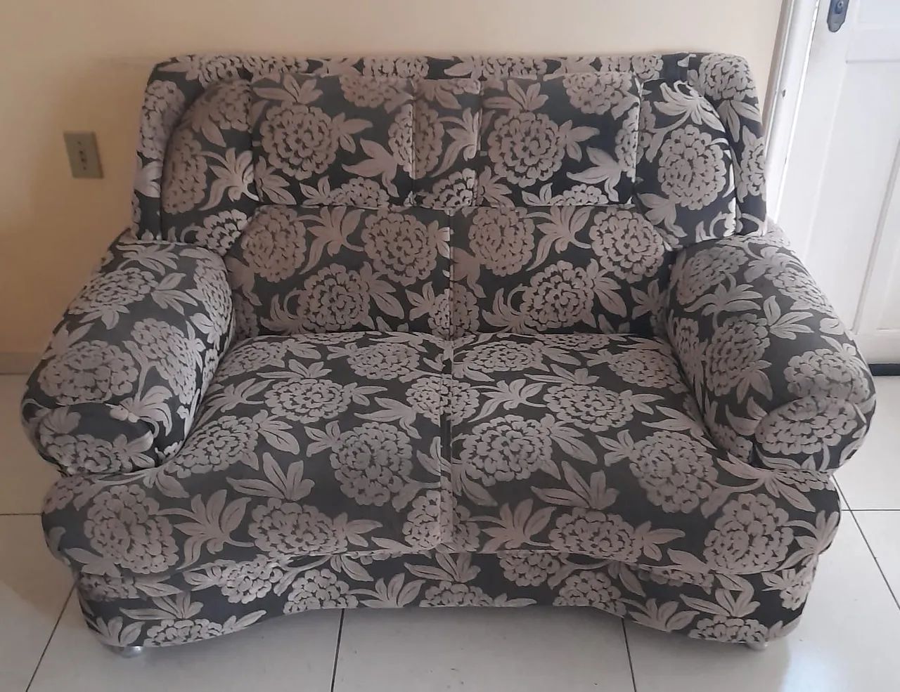 Sofá em suede - Foto 2