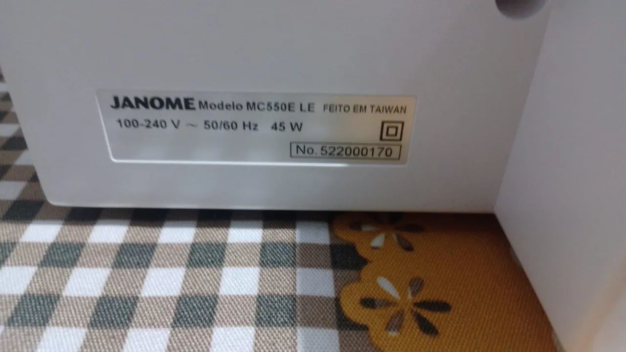 Máquina de bordar JANOME MC 550E - Foto 2