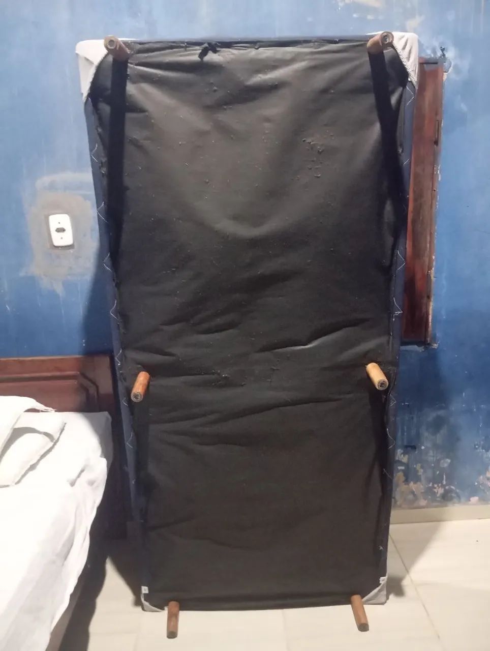 Camda de solteiro em ótimas condições  - Foto 2