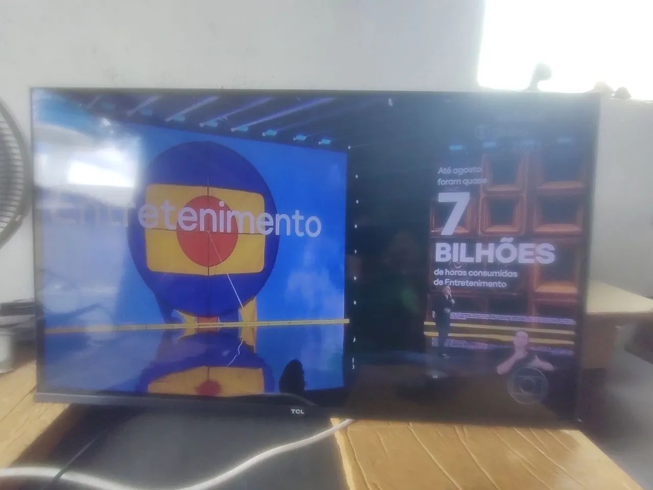 Tv vendo tv TCL 32 polegadas smartv semi nova 