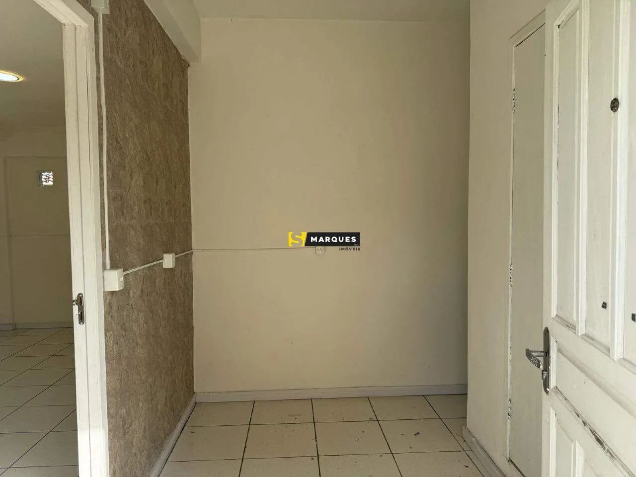 Sala Comercial com 40 m² de área privativa no bairro Costa e Silva. - Foto 4