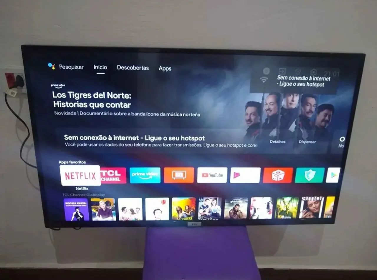 Vendo tv smart 43 polegadas Android impecável funcionando perfeitamente sem detalhes 