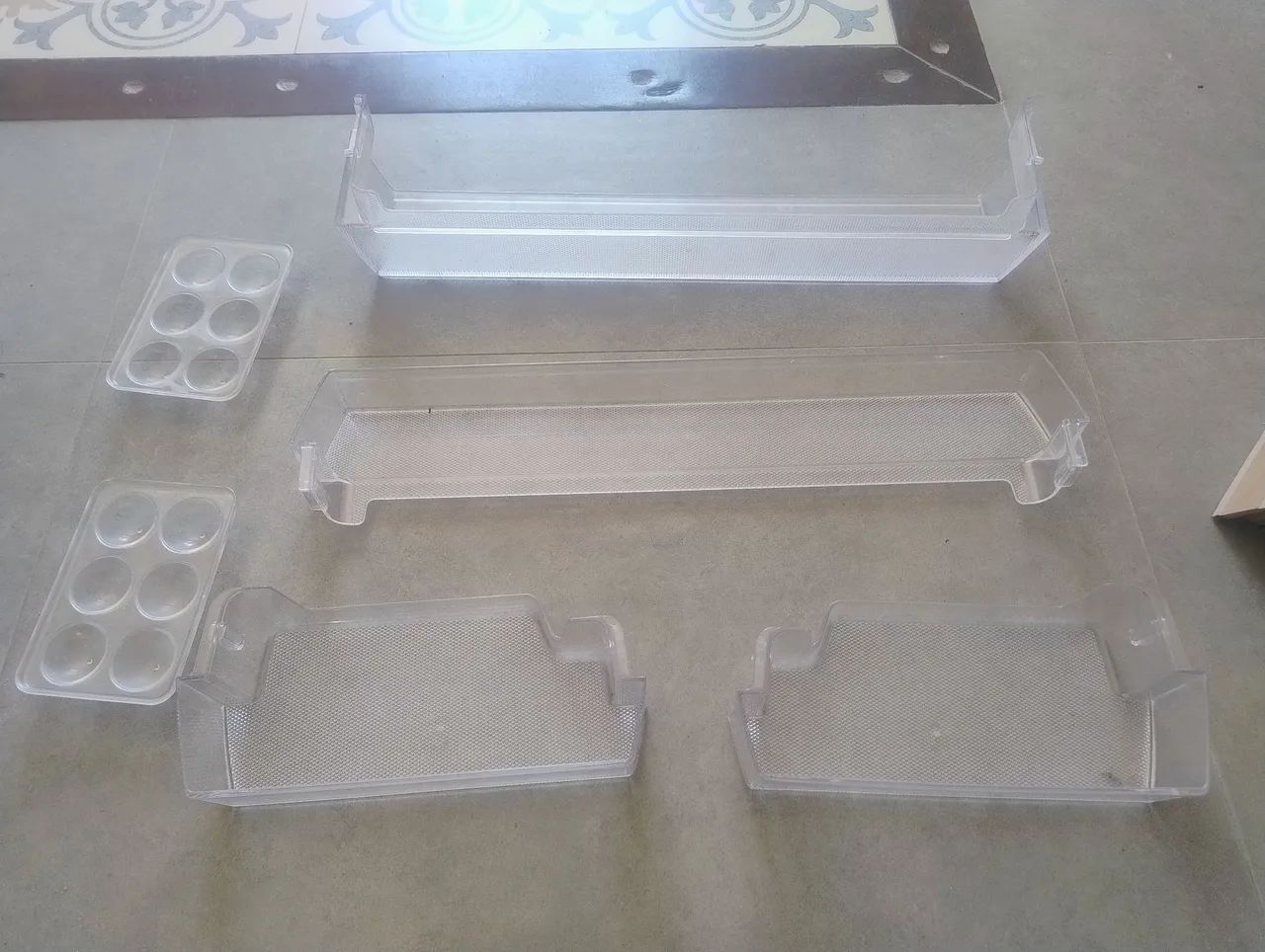Prateleiras plásticas Geladeira Samsung RT38 usada 