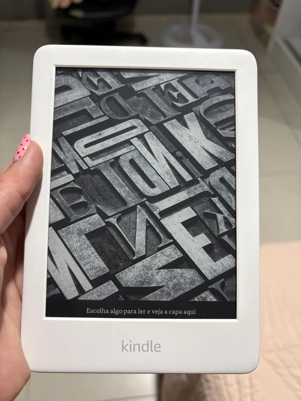 Kindle 10° geração+ 2 capinhas+ cabo carregador 