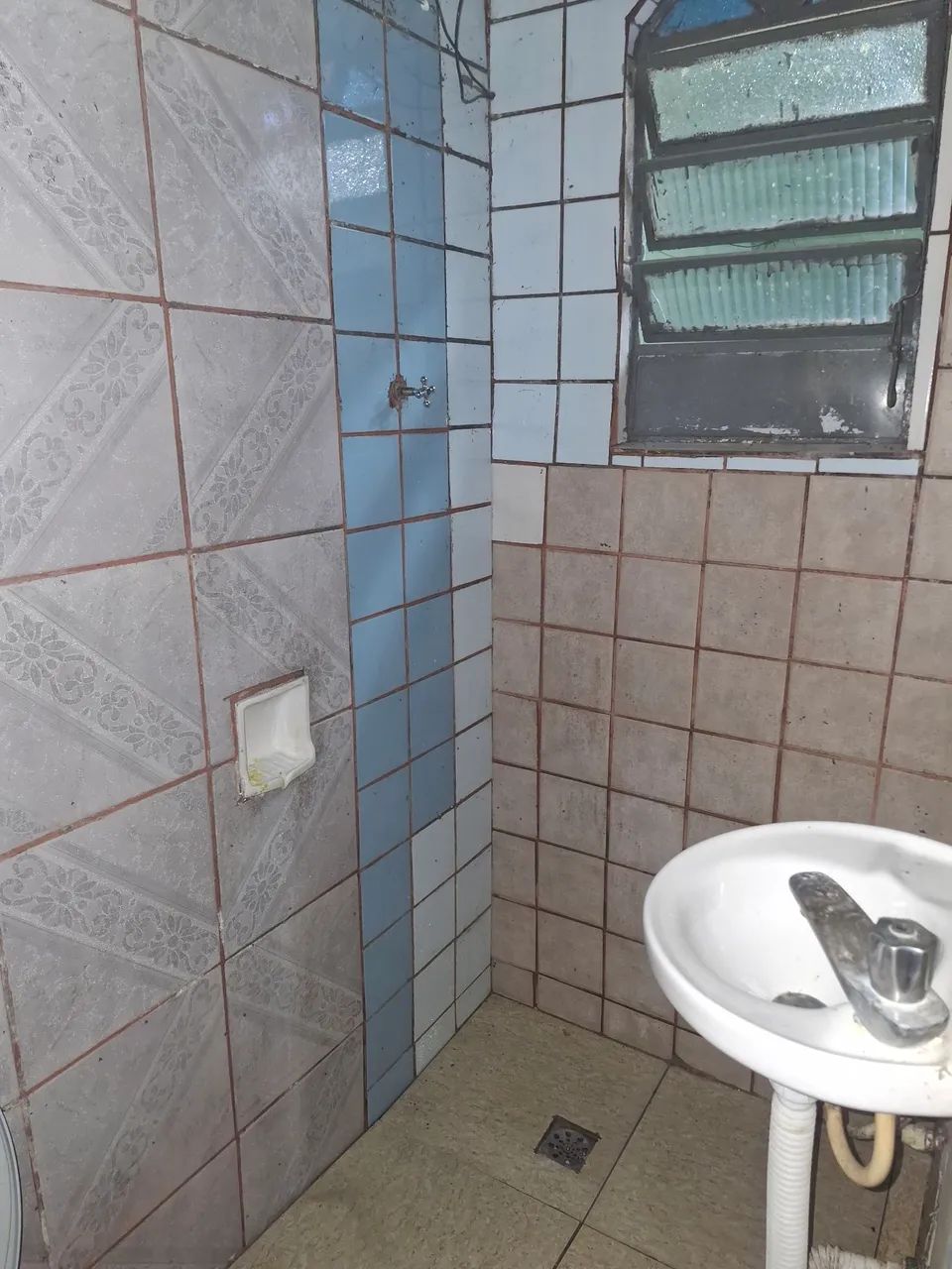 Quarto com pia ,wc e lav  - Foto 5