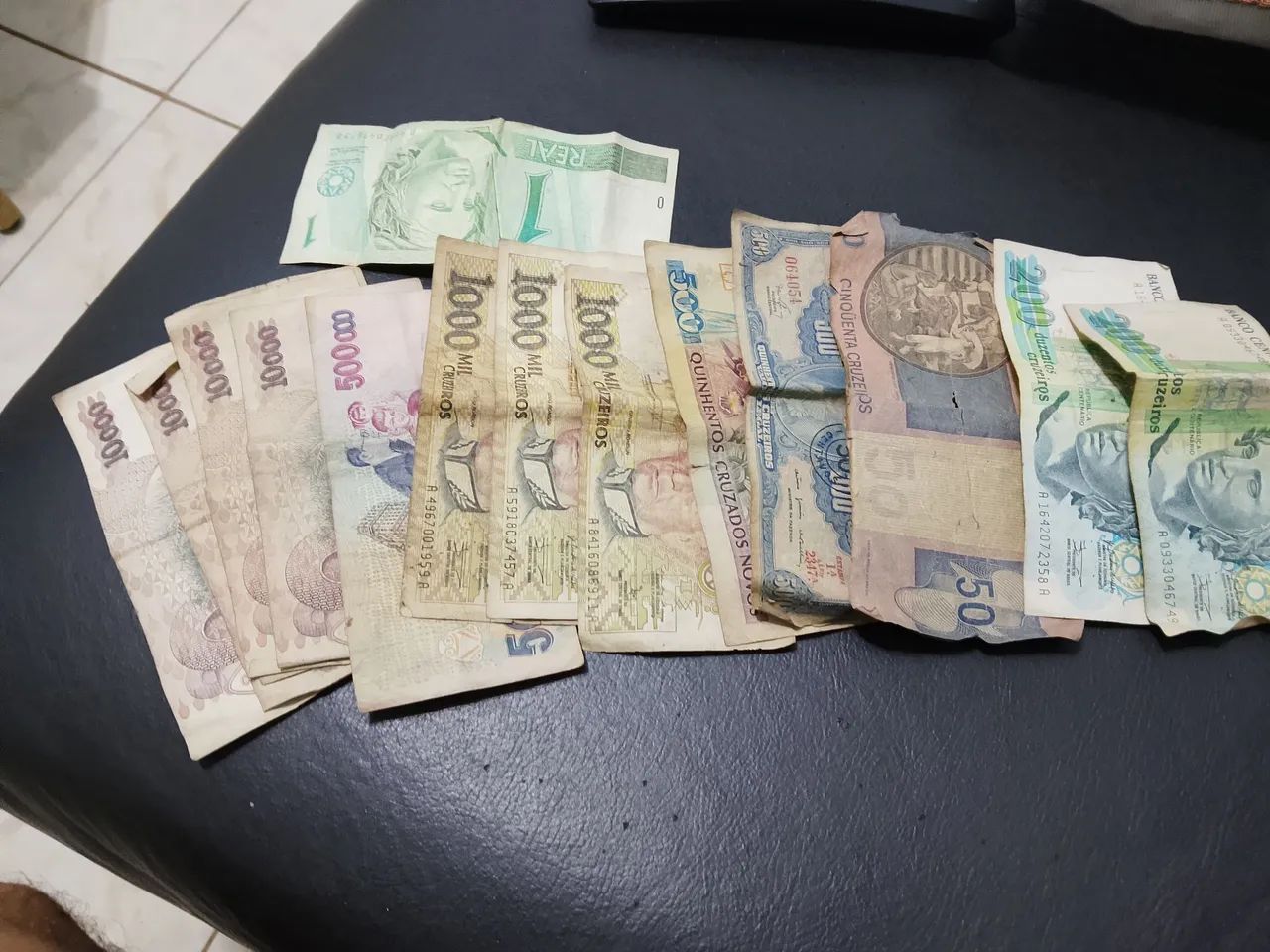 Notas de dinheiro antigas