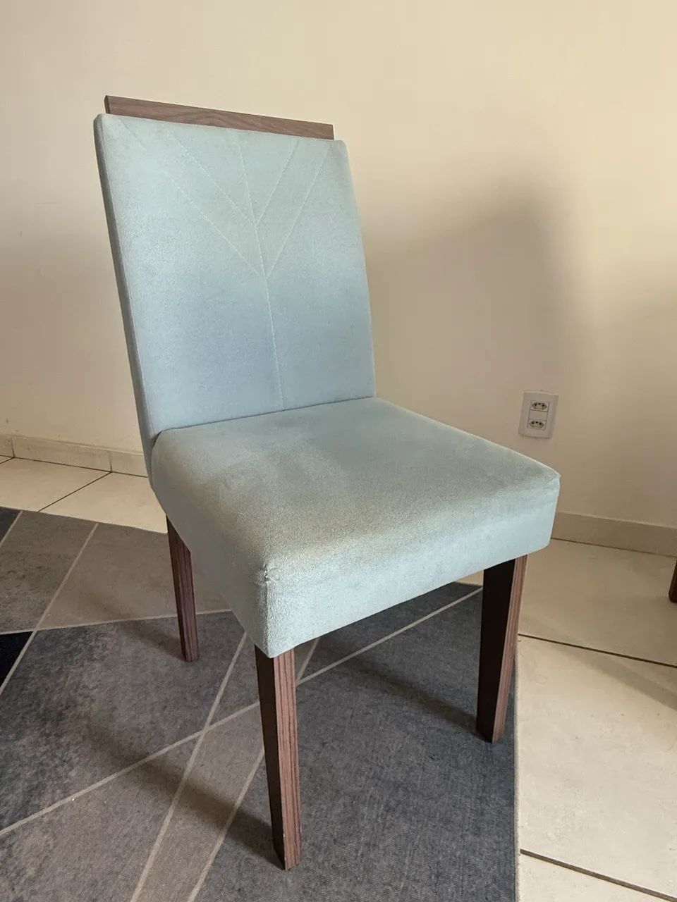 Mesa de jantar com 4 cadeiras65048988350466123