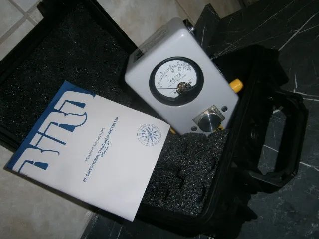 WATTIMETRO BIRD 43 THRULINE ! ZERO KM ! NOVO ! COMPLETO COM CASE ORIGINAL ! ZERADO !