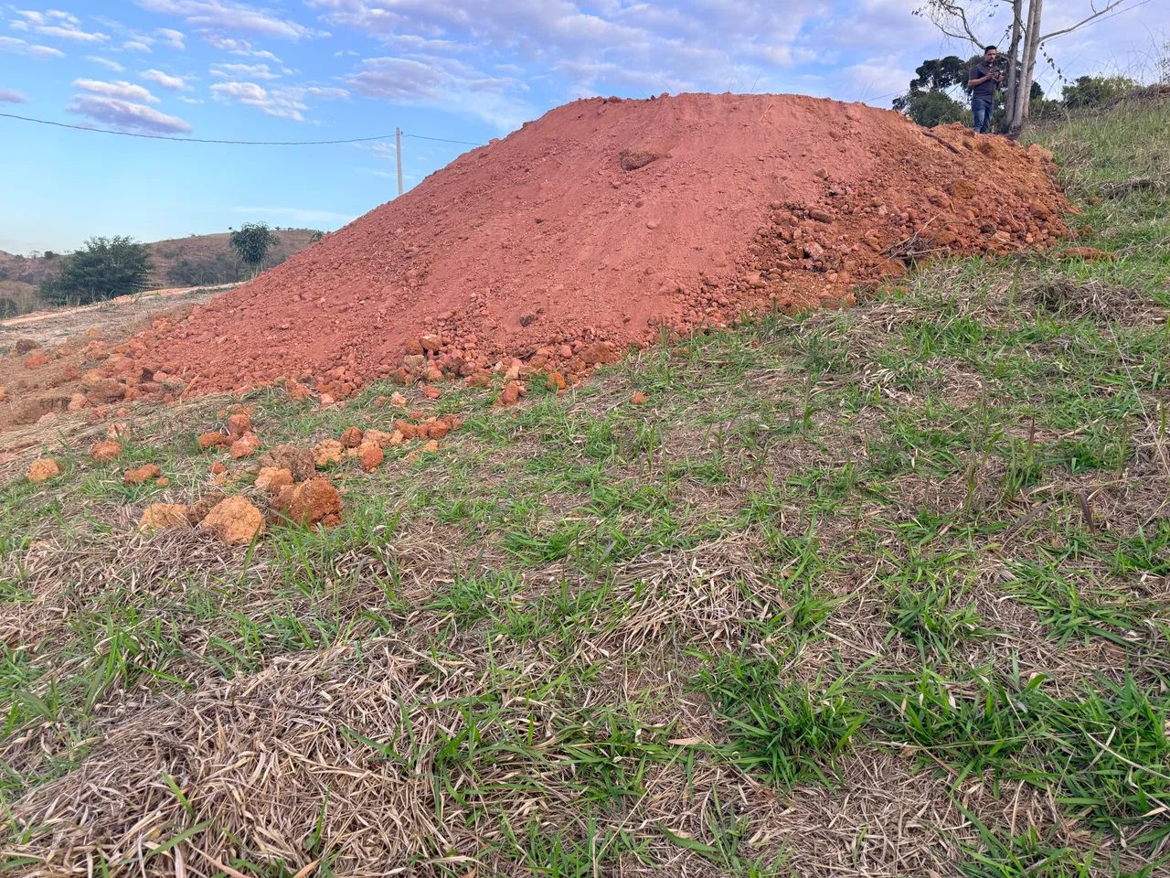 Refúgio do sol. Terreno 840m2, com 450m2 de plator só construir.