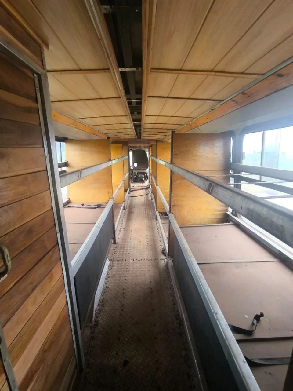 Ônibus Motor Home documentado - Foto 4