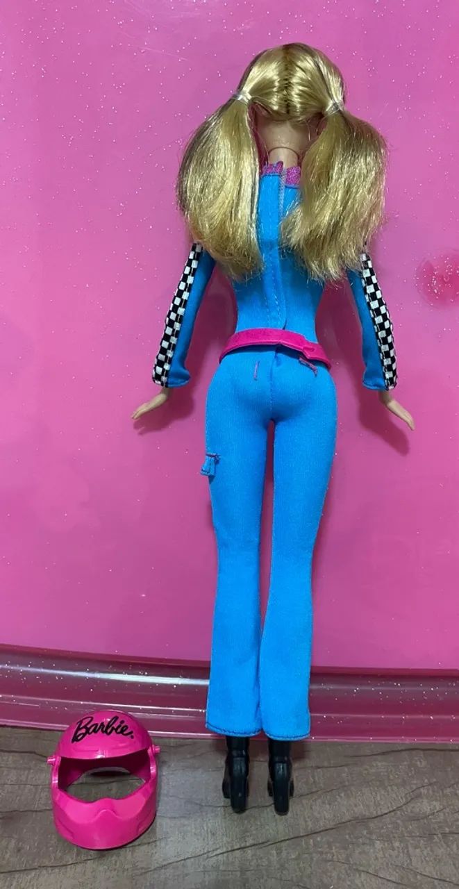 Barbie Quero Ser Piloto de Corrida  - Foto 3