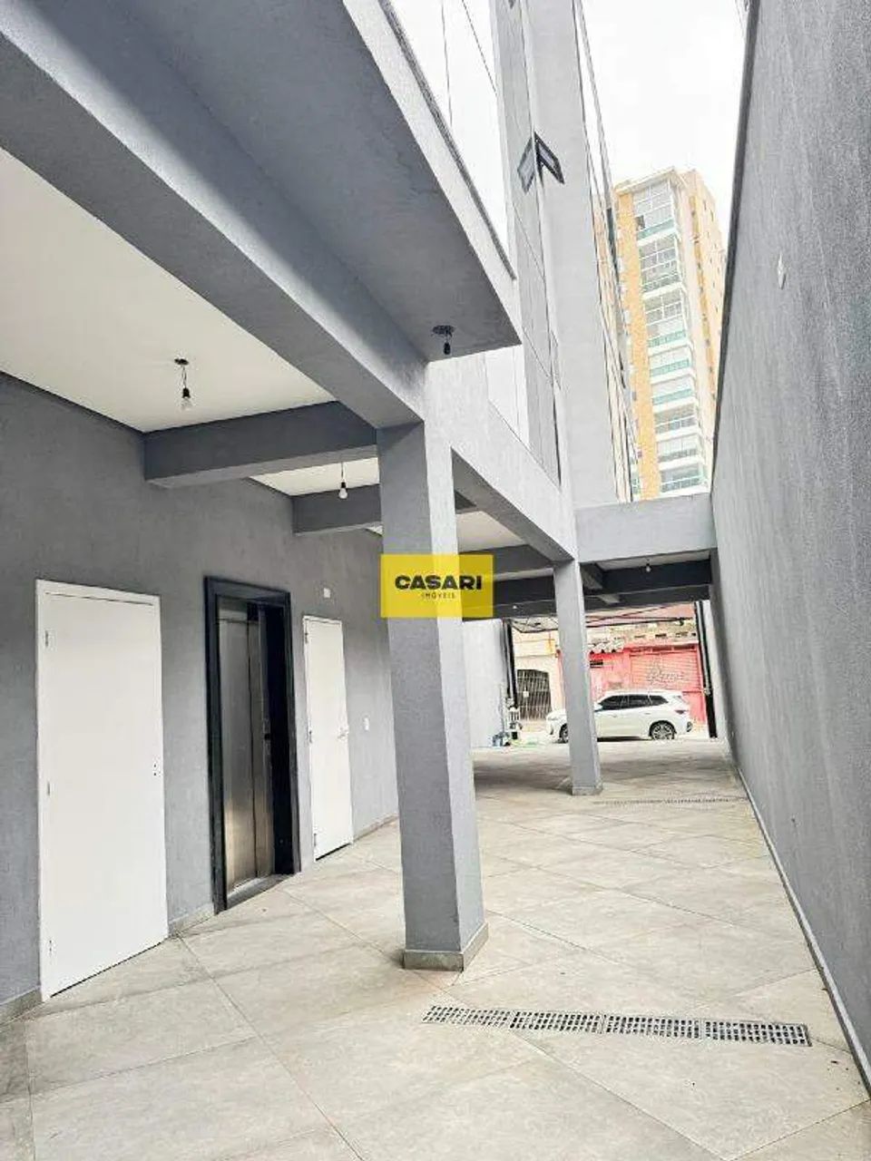 Prédio Comercial com Elevador, 6 Salas e Fachada em Vidro  Próximo ao Golden Square | São  - Foto 5