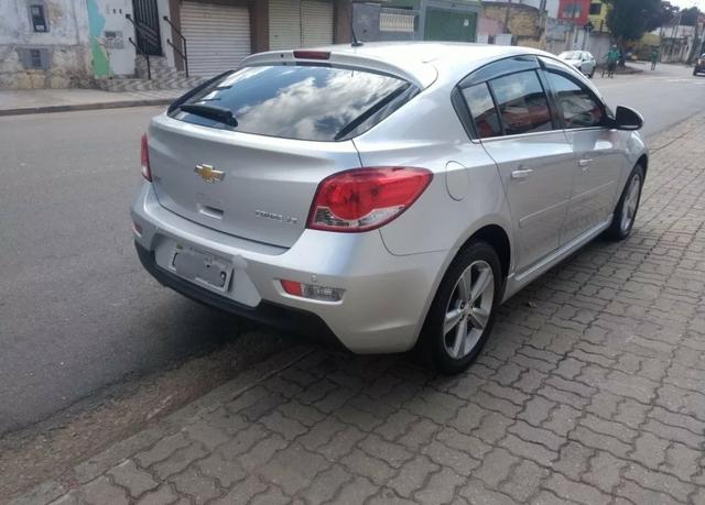 Cruze hatch 1.8 - Foto 2