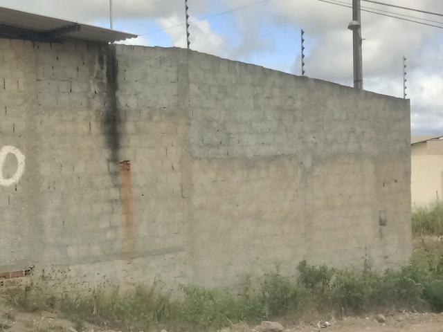 Casa com galpao a venda - Foto 2