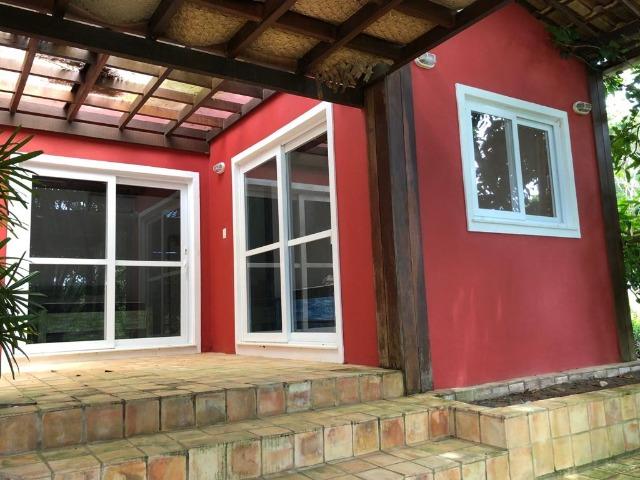 Casa 3/4 Praia do Forte, na beira da lagoa Aruá, contato direto com a natureza - Foto 2
