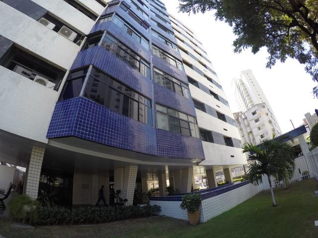 Ed Ponta Leste no melhor do cocó - 150m - 3 quartos - DCE - ventilado