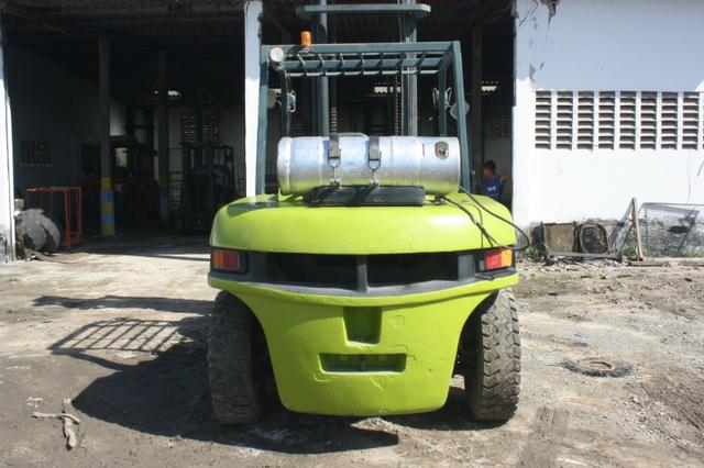 Empilhadeira Clark CMP70L ( 7 ton ) - Foto 5