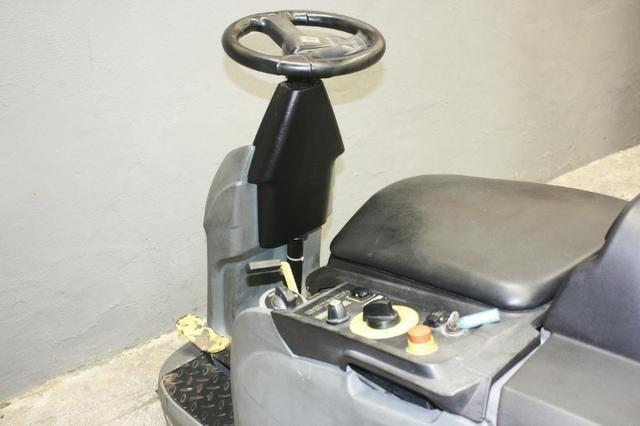 Limpadora de Pisos Karcher B 90 R - Foto 2