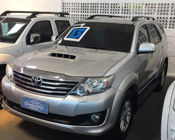 Toyota hilux sw4 2013/2013 3.0 srv 4x4 7 lugares 16v turbo intercooler diesel 4p automáti
