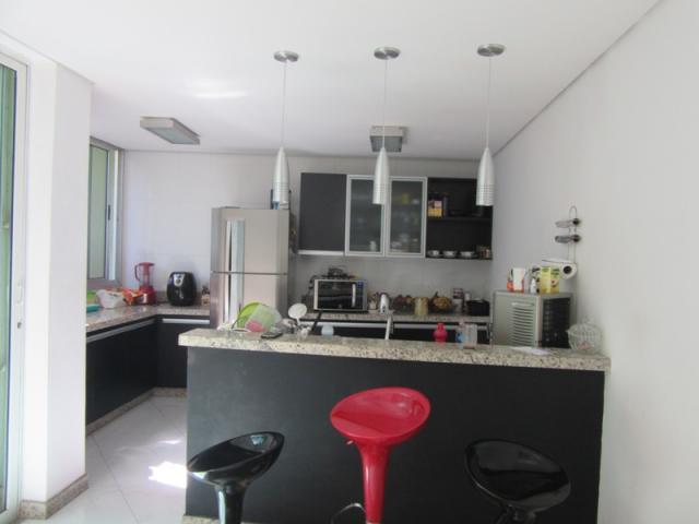 Excelente casa toda reformada, acabamento moderno. - Foto 3