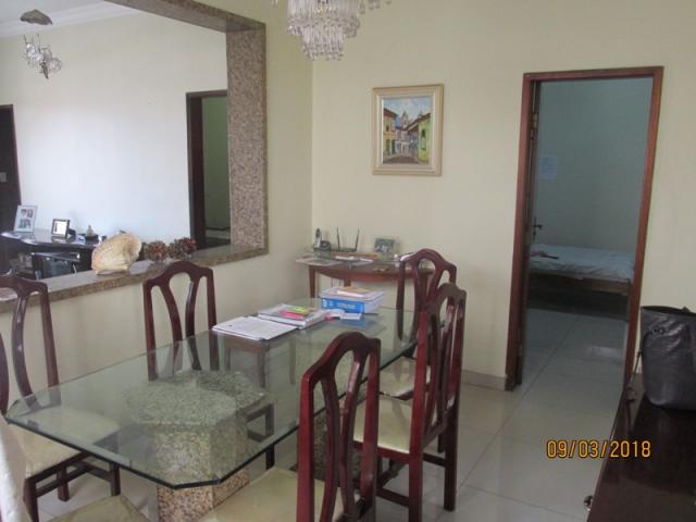 Rm imóveis vende. excelente casa área nobre próximo a padaria, supermercado, drogaria, ent
