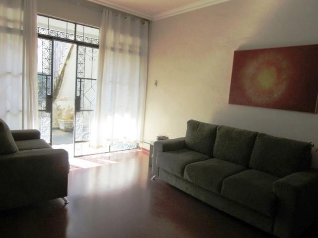 Excelente casa. 03 pavimentos, com habite-se e ótima localização. - Foto 4