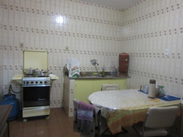 Lote 420m² com duas casas! confira! - Foto 20