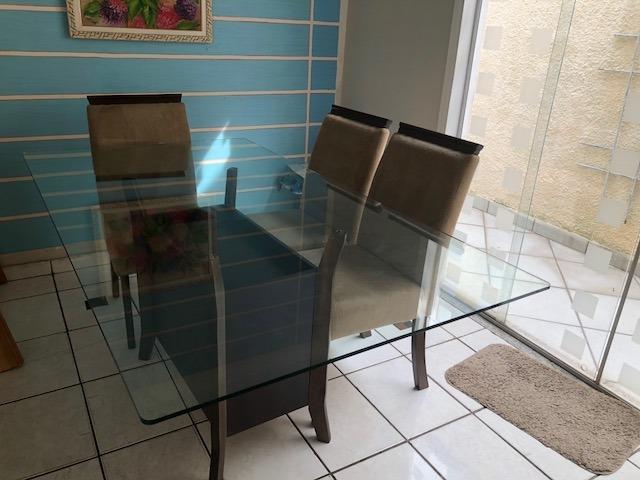 Mesa com 6 cadeiras em vidro temperado