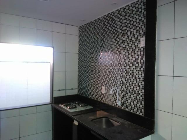 Alugo casa 2 quartos e garagem na Curicica - Foto 4