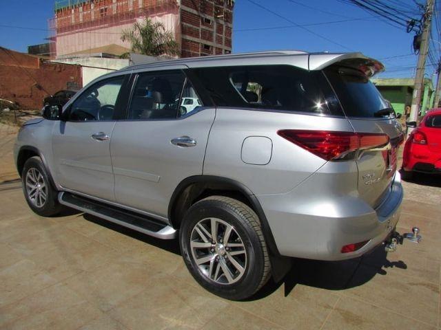 Hilux Sw4 Srx 2.8 4x4 -Prata com 7 Lugares 2018-2018 com Lazaro - Foto 3