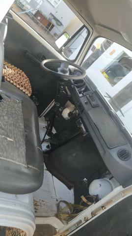 Vende-se Kombi 2011/12 - Foto 3