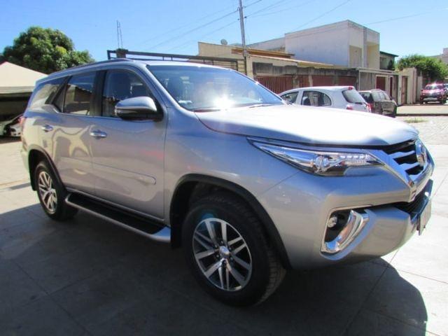 Hilux Sw4 Srx 2.8 4x4 -Prata com 7 Lugares 2018-2018 com Lazaro