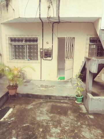 Casa 2/4 com suíte Cond. Fechado
