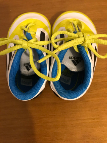 Tênis adidas para bebê - Foto 6