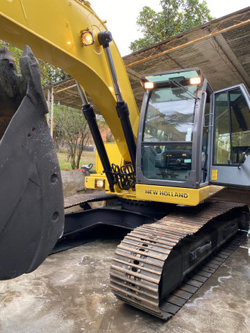 Escavadeira hidráulica FX215Lc - Foto 5