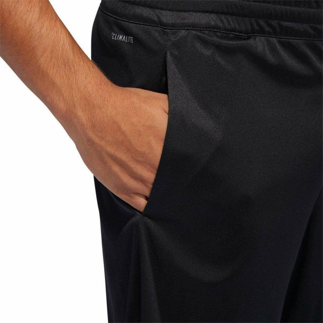 bermuda adidas badge of sport masculina