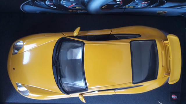 Porche GT3 - Escala 1:18 - Foto 4