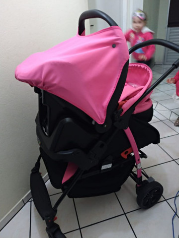 Vendo Carrinho + Bebê Conforto com base para carro Burigotto - Foto 5