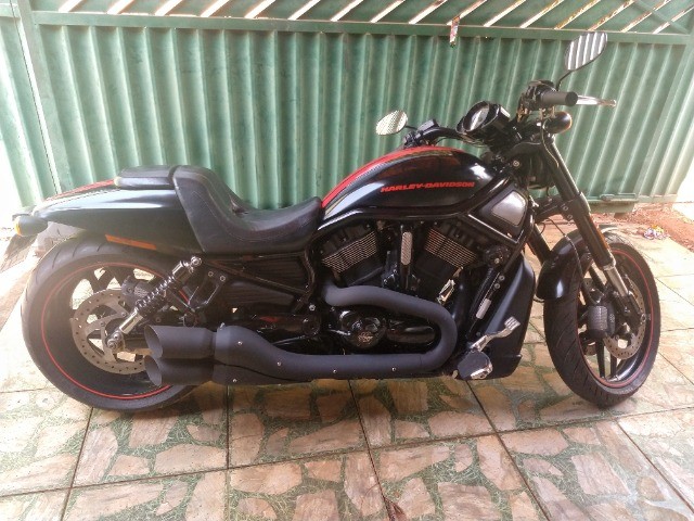 VENDO MOTO HARLEY DAVIDSON V-ROD 2012