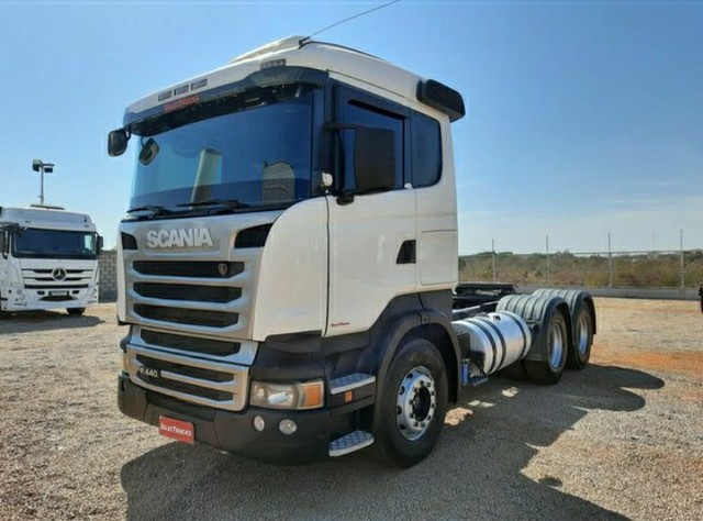 CAMINHÃO SCANIA R 440