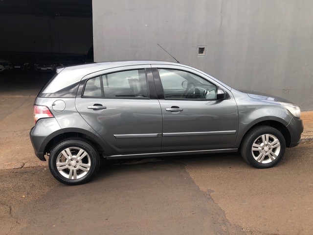 Comprar Hatch Chevrolet Agile 1.4 4P Ltz Flex Preto 2013 em Américo  Brasiliense-SP