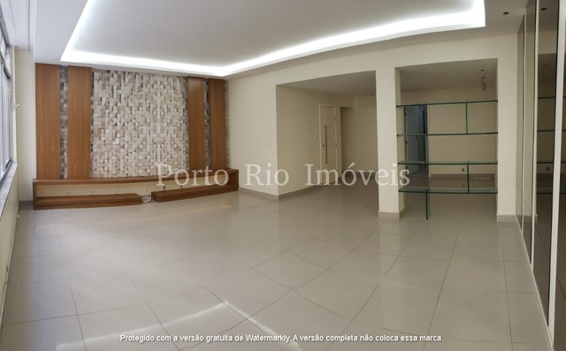 Apartamento à venda na Avenida Vieira Souto Ipanema, totalmente reformado, 3 quartos (1 su